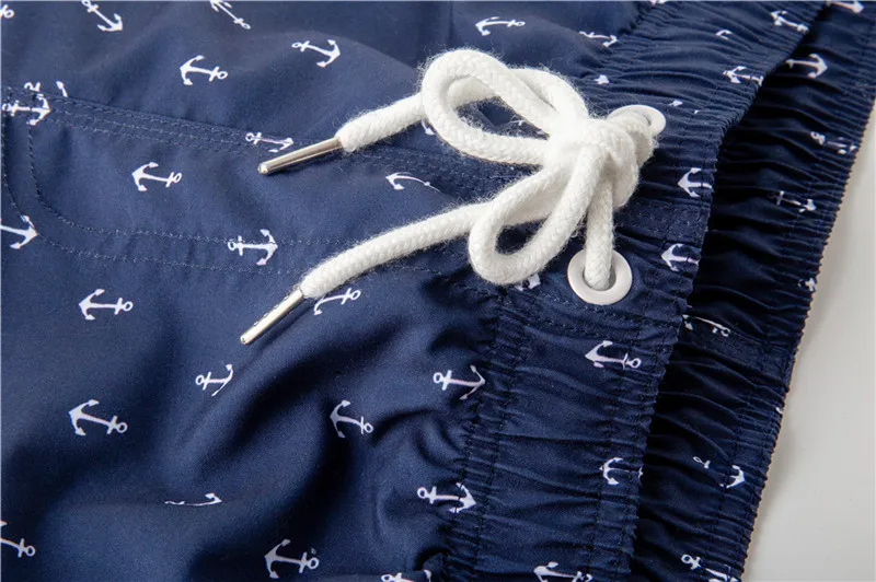 13519073953_1914807808