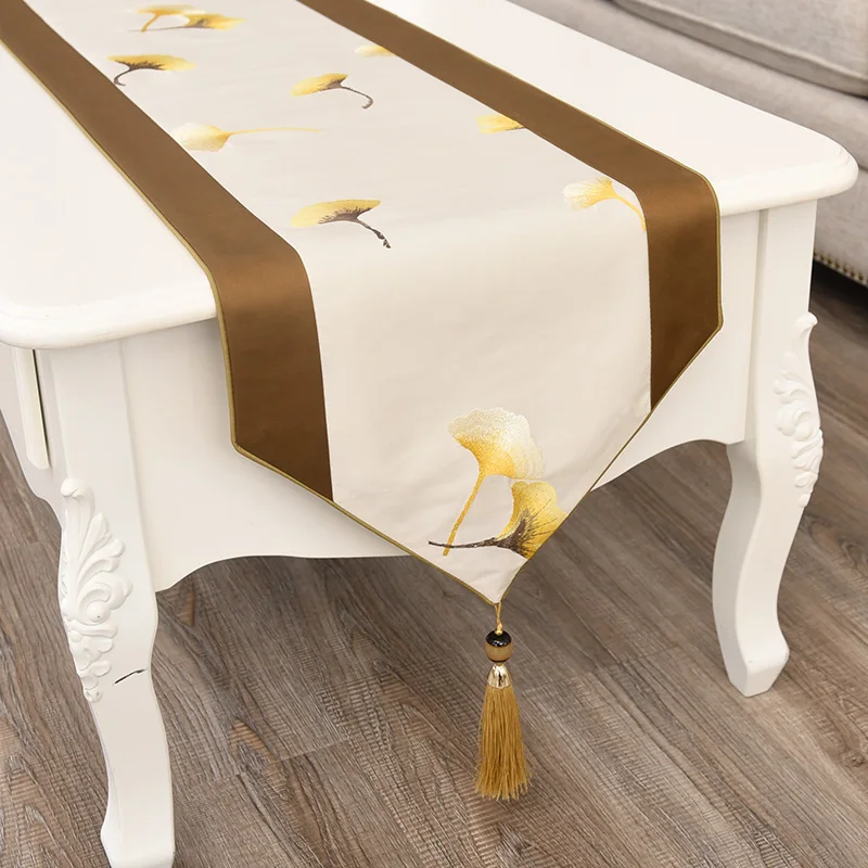 

Embroidery ginkgo leaf Silk Table Runner New Chinese style Home Decor Tea Table Cloth Rectangle Modern Simple Dining Table Mat
