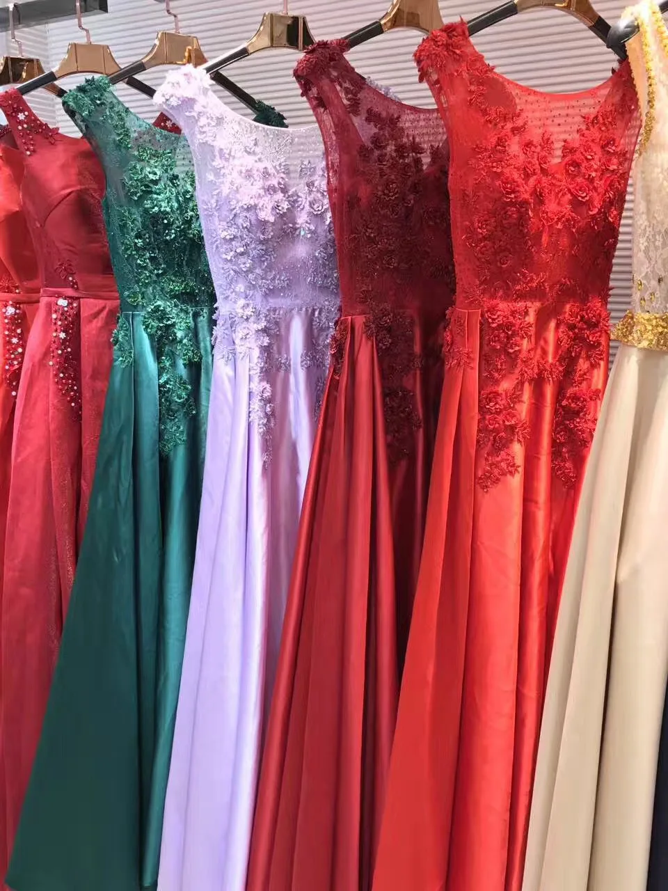 Женское атласное вечернее платье SSYFashion, роскошное длинное бальное платье без рукавов, с цветочным кружевом и бисером, банкетное платье для свадебных торжеств и выпускных вечеринок