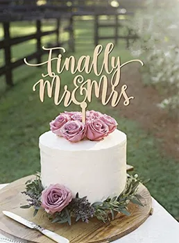 

Mr & Mrs Wedding Cake Topper Wood / Wooden Topper for Rustic Wedding Decoration Cake Decorating Engagement Bridal Shower