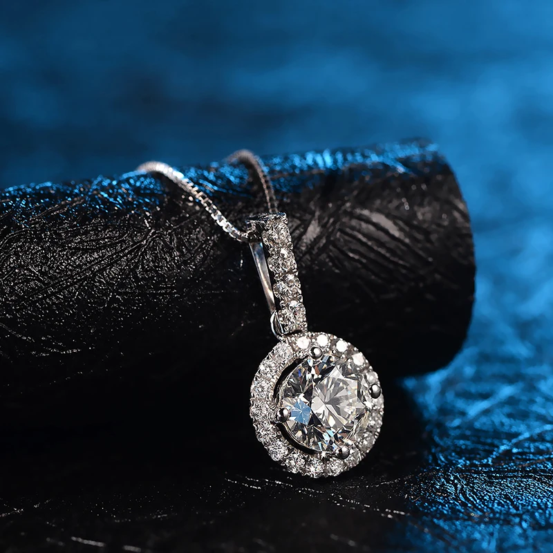 Любовь 18K золотой бриллиантовый кулон для женщин Мода и ювелирные украшения для свадьбы и помолвка