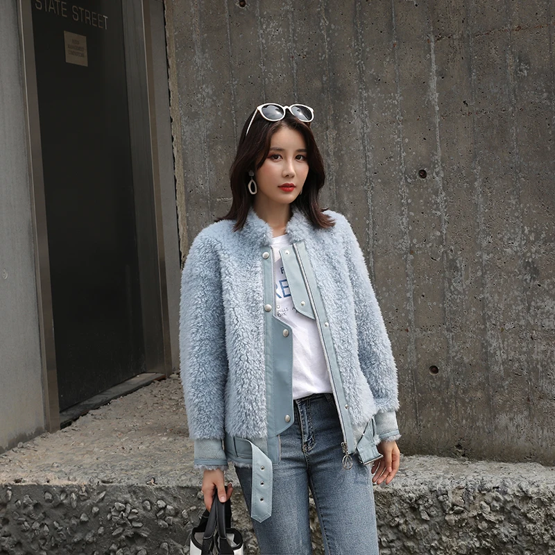 

Women's 2020 Winter New High Quality Wool Granule Overcoat, Short Leather Coat, Sheep Plush Zipper Leather Coat