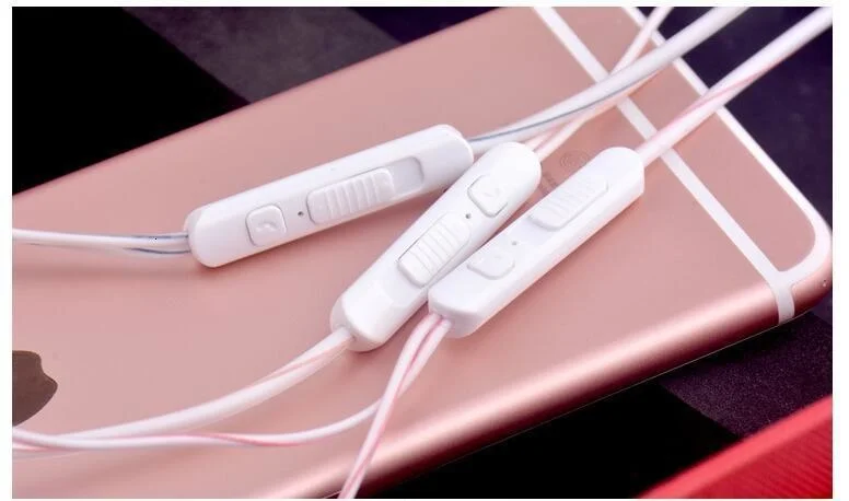 earphones