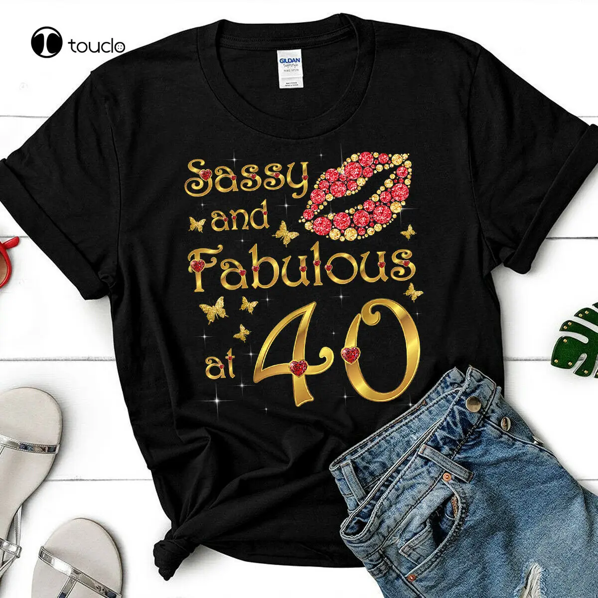 Sassy And Fabulous At 40 40 Anni 40Th Birthday Queen Gift T-Shirt Unisex Tee Shirt