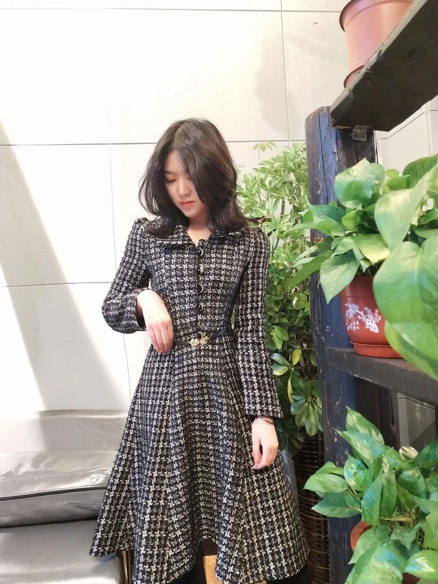 2019 Herfst En Winter Nieuwe Stijl Graceful Jurk Zwart En Wit Weven Rooster Mid-Length Rose Riem Jurk Jas 2019 Herfst En Winter Nieuwe Stijl Graceful Jurk Zwart En Wit Weven Rooster Mid-Length Rose Riem Jurk Jas