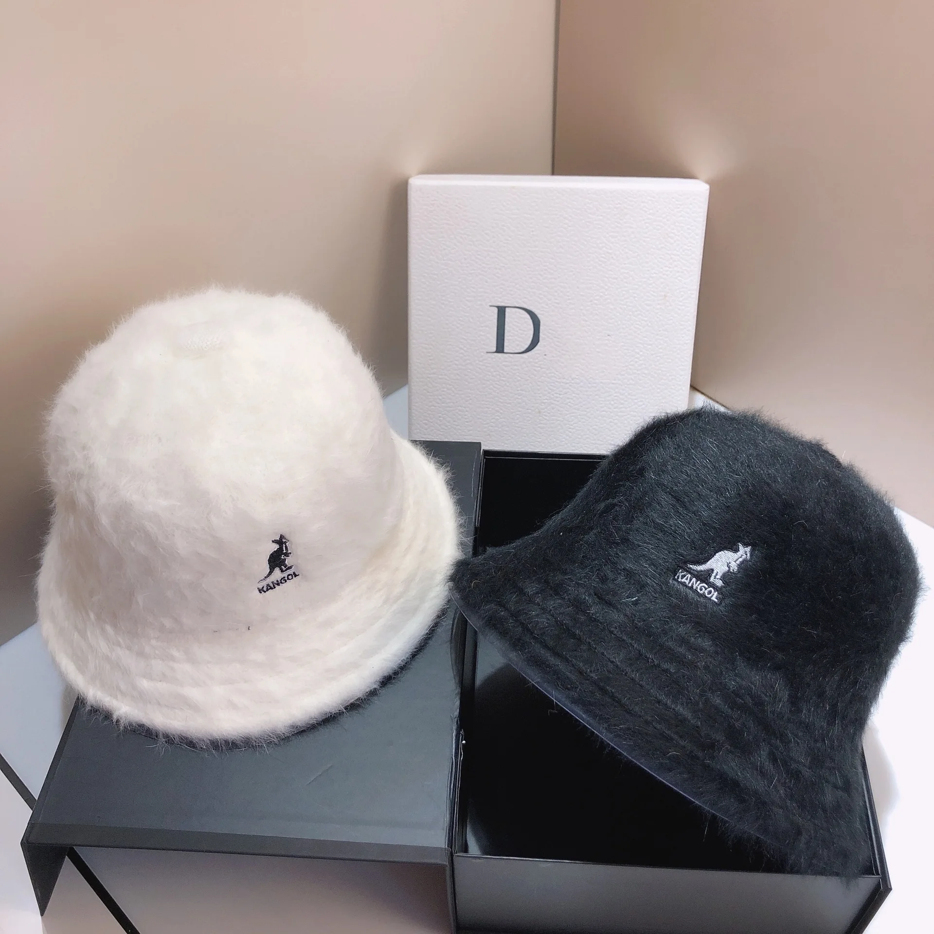 2022 Women Winter Bucket hat for Girls Solid color Rabbit fur All-match Fashion Fur Panama Hip Hop hat Keep warm cap for Women summer bucket hat womens