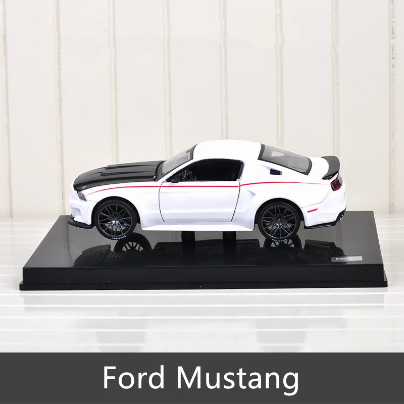 Maisto 1:24 Ford Mustang GT Roadster имитация сплава Модель автомобиля Моделирование Украшение автомобиля коллекция Подарочная игрушка - Цвет: GT