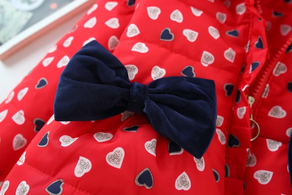 Теплая осенне-зимняя одежда с хлопковой подкладкой для девочек Детская Хлопковая одежда с капюшоном и принтом «любовь»
