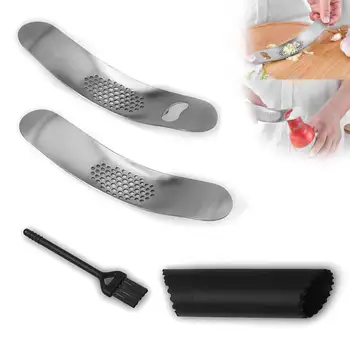 

Kitchen gadget thickened arc multifunctional manual garlic press two in one garlic masher bottle opener
