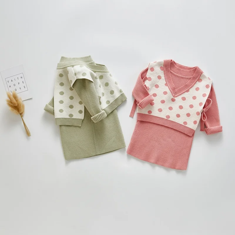 Комплект с платьем для новорожденных девочек из двух предметов, платье с длинными рукавами жилет без рукавов теплый Хлопковый вязаный свитер в горошек для девочек осень-зима