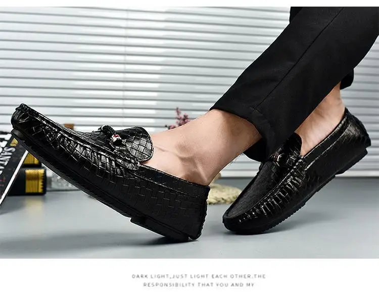 Mocassin homme/модные мужские повседневные кожаные туфли-лоферы в британском стиле; мужские мокасины без застежки; Уличная обувь; zapatos hombre; Цвет Синий