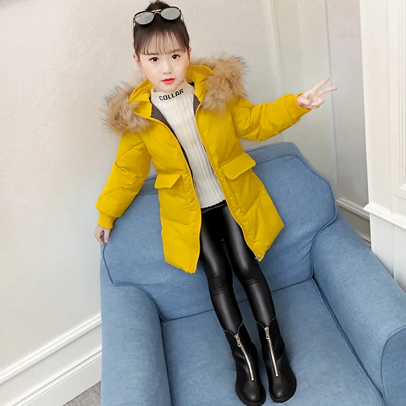Зимние комбинезоны для девочек, коллекция года, детская желтая куртка с меховым капюшоном и большим карманом Длинные теплые хлопковые парки для маленьких детей