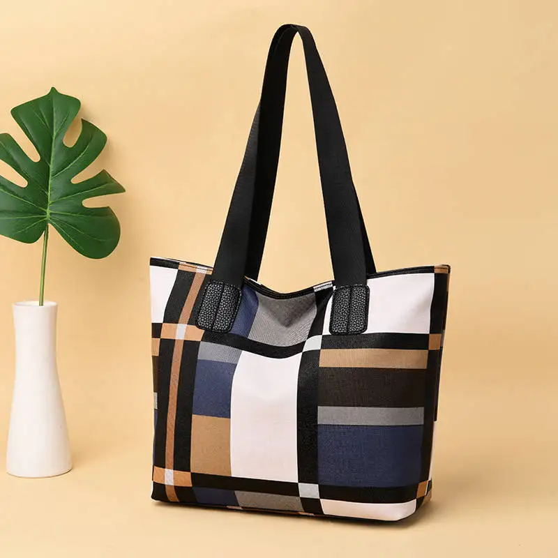 

2019 Autumn New Style WOMEN'S Bag Fashion-Style Soft Leather Plaid Portable Shoulder Bag Pattern Contrast Color Tote Bag Large B