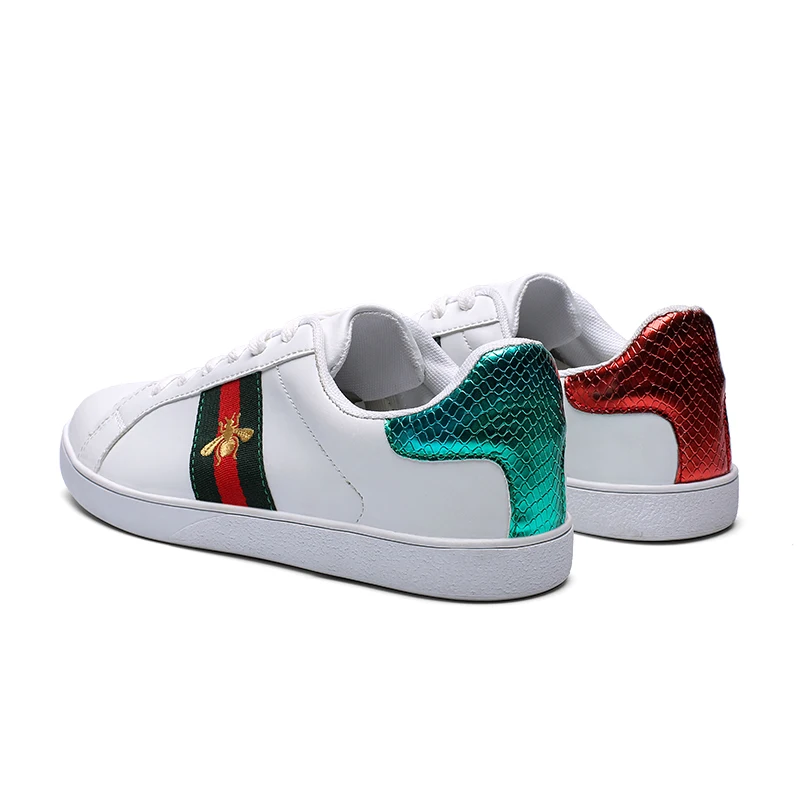 Precio reducido Little Bee-zapatos blancos para hombre, zapatillas clásicas Unisex para parejas, calzado transpirable para exteriores, 2021 ezYoMDommZK