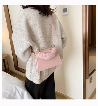 

Women's Versatile Fluffy Shoulder Bag 2019 Autumn New Style Fashion Bag Women's Western Style Plush Shoulder Bag