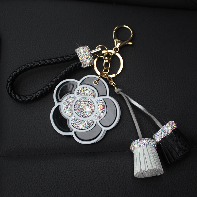 

Fashion Crystal Camellia Key Chain Ring Holder Metal Diamond Car Keychain For Women Bag Charms Pendant