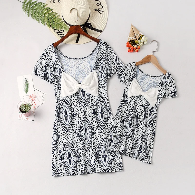 Платье для мамы и дочки с открытой спиной бантом|Сочетающаяся одежда семьи| |