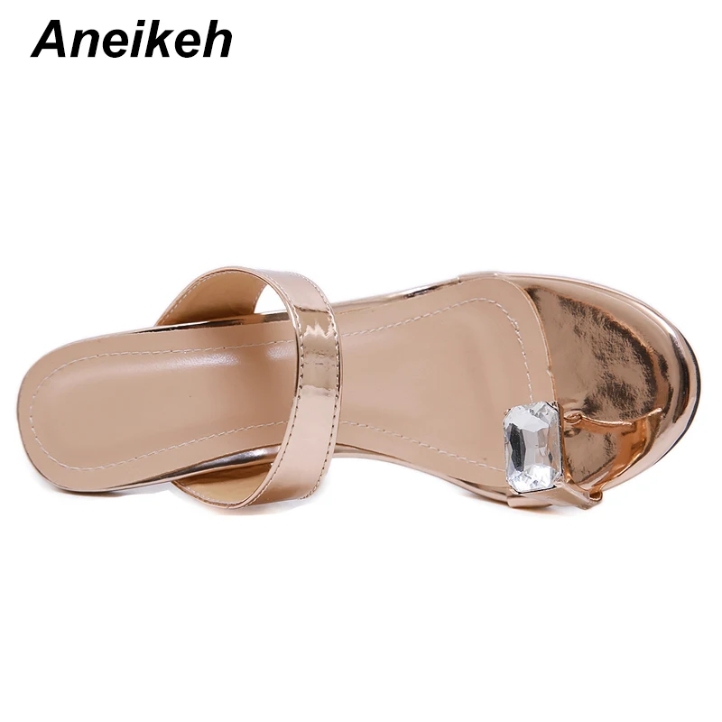 Aneikeh/прозрачные тапочки из ПВХ на танкетке; Босоножки с открытым носком; женские туфли на высоком каблуке с кристаллами