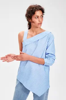 

Trendyol Blue Button Detail Bluz TWOAW20BZ0226