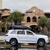1:32 GLS GLS580 SUV Alloy Car Model Diecasts Metal Toy Vehicles Car Model Simulation Sound and Light Collection Childrens Gifts 5