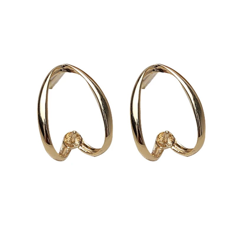 Рисунок 5 - Оригинальные золотые серьги в форме сердца AU 750 18K