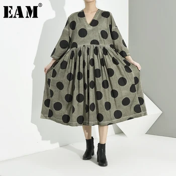 

[EAM] Women Gray Dot Pleated Temperament Dress New V-Neck Three-quarter Sleeve Loose Fit Fashion Tide Spring Autumn 2020 1A1120