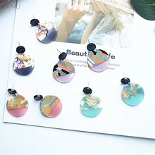 AOMU корейская мода Хит Цвет Bump уксусная кислота акриловые серьги-гвоздики круглые сплайсинговые геометрические серьги для женщин девушек