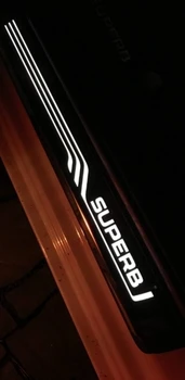 EOsuns LED 移動ドアスカッフポイントで Nerf バー & ランニングボードドア敷居プレートオーバーレイフォードフォーカス 2012 のためのライニング 14 、移動ライト