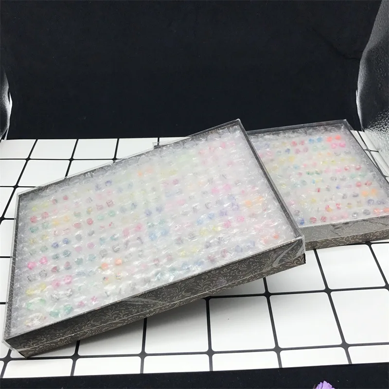 100 партия/компл. Горячая Мода Ассорти Полимерная глина серьги гвоздики ручной