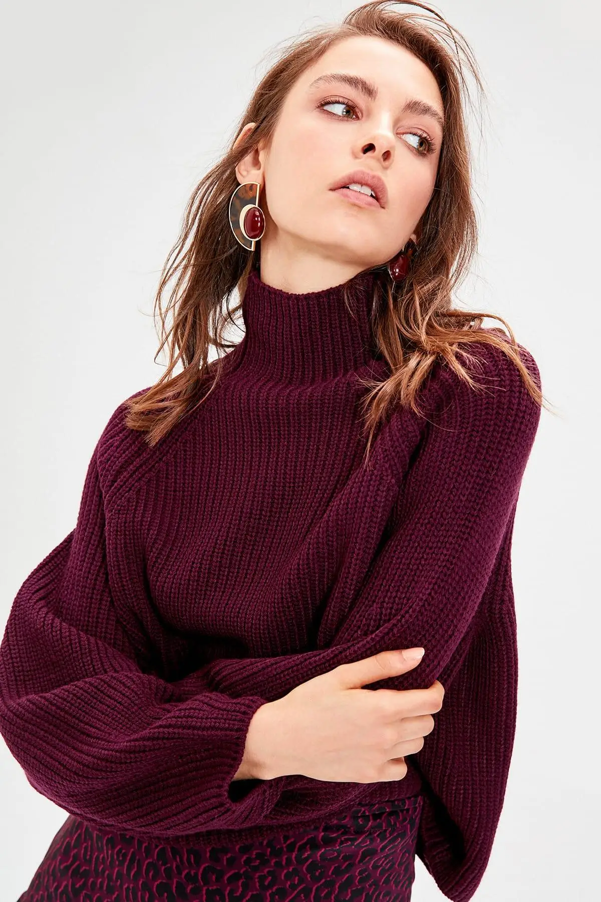 

Trendyol Burgundy Sheer Neckline Sweater Sweater TWOAW20FH0021