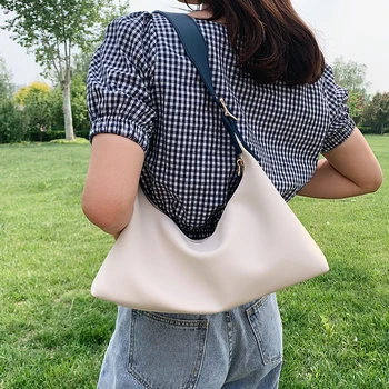 

NEW Original Design Armpit Bag & Elegant Very Nice Handbag Shoulder Bag Width 34cm Height 19cm Thickness 10cm