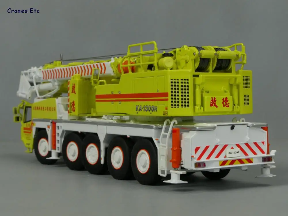 Цвет 1:50 KATO KA-1300R цвета тайваньской модели крана, литая модель, ограниченная серия модель