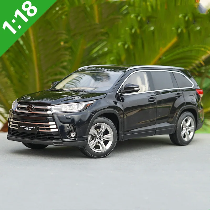 Изысканный подарок 1:18 Toyota 2018 новая модель из сплава Highlander литого металла