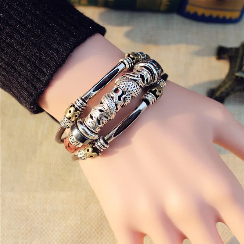 

man bracelet Domineering masculinity Leather bracelet individuality trendsetter Dragon Style titanium steel ornament student