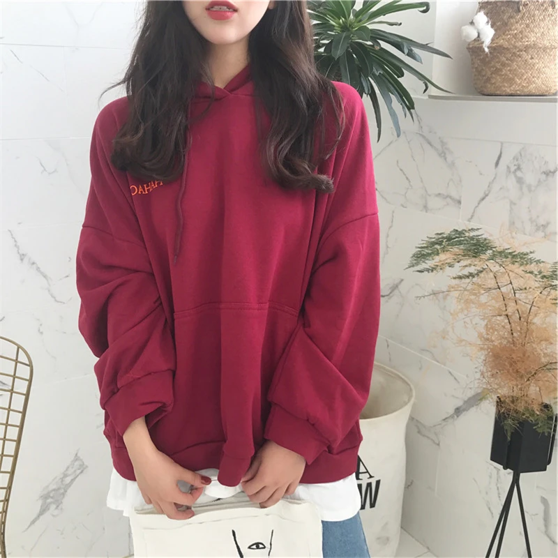 

Lanshanque 2019 New Printing Wine Red Loose Autumn Women Sweatshirt Fashion Stitching Fake Two Hooded Women Top