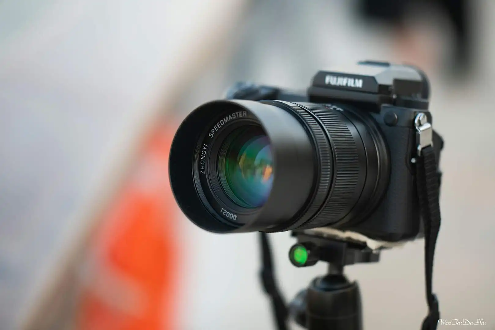 Линзы Mitakon Zhongyi Speedmaster 65 мм f/1 4 для беззеркальной камеры Fujifilm GFX 50S 50R среднего