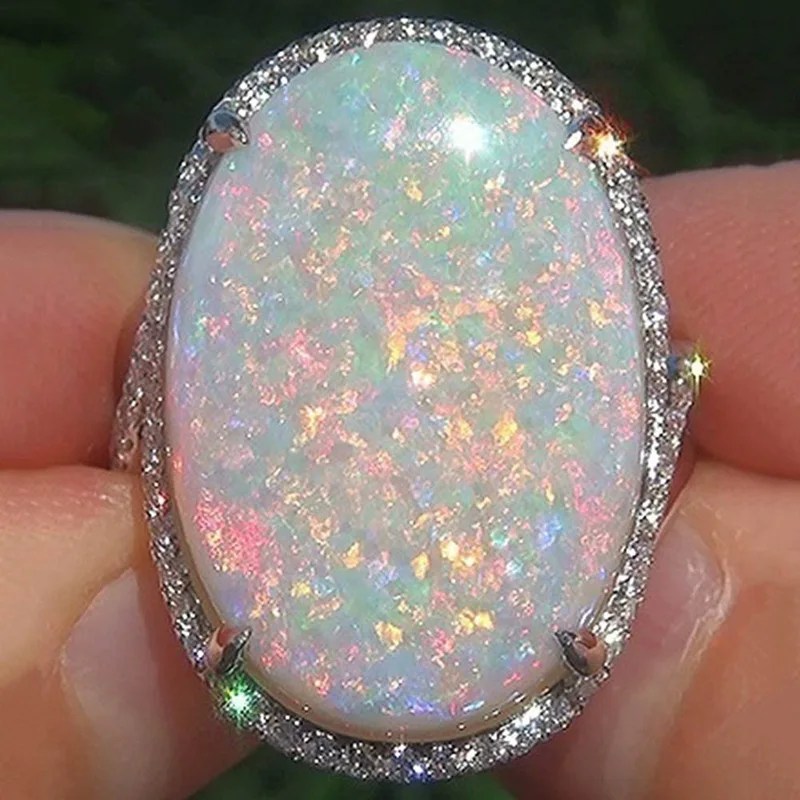 Shiny Oversized Oval Egg Design Fire Opal Ladies Ring 4 Claw Inlaid Peripheral Fine Crystal Wedding Ring Gift
