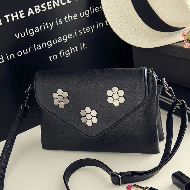 

2020 Clutch Bag Women's Spring New Style Fashion Versatile Rivet Korean-style Large-Volume Cool Clutch Shoulder Oblique Bag