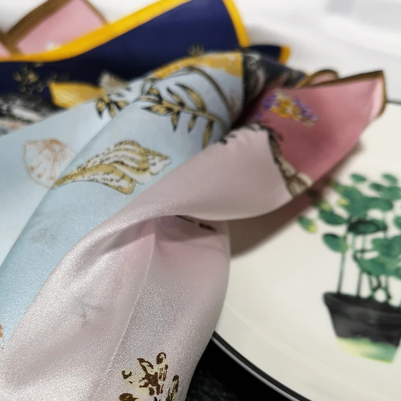 

2020 New Plain Crepe Satin 53cm Silk Scarf Women's Bandana Small Square Scarves Head Scarf Hair Scarf Hijab Scarf Foulard Femme