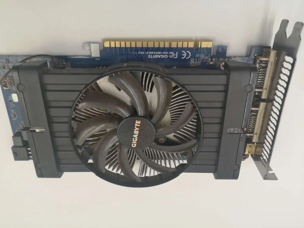 Видеокарты Gigabyte GV-N450D3-1GI 128 Bit GTS450 1G GDDR3 MiniHDMI DVI для Nvidia Geforce GTS 450 оригинальная б/у видеокарта