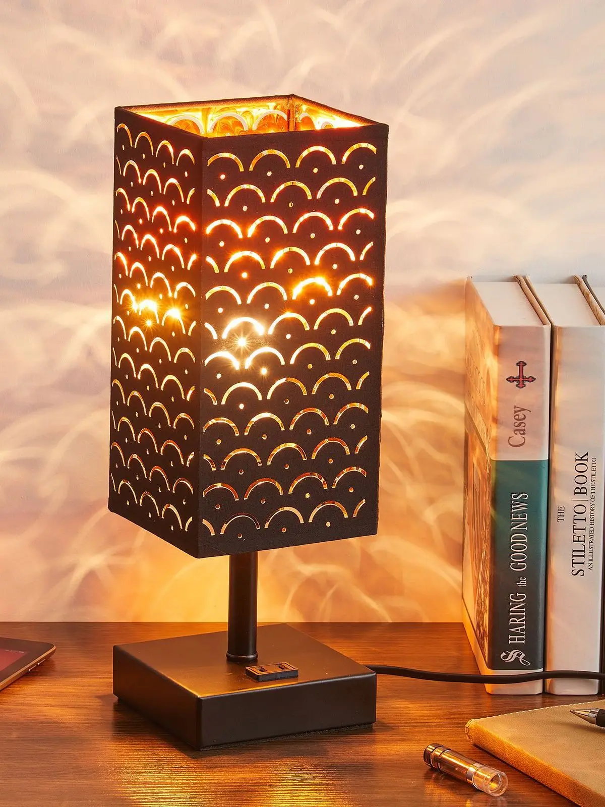 Night stand lamp with usb port deals