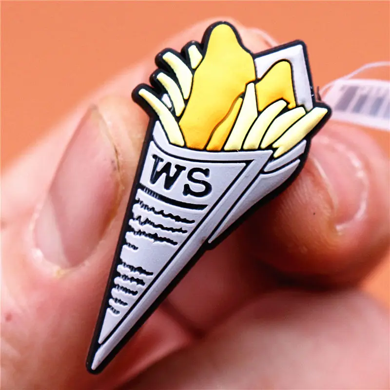 Рисунок 2 - украшение для обуви в стиле еды