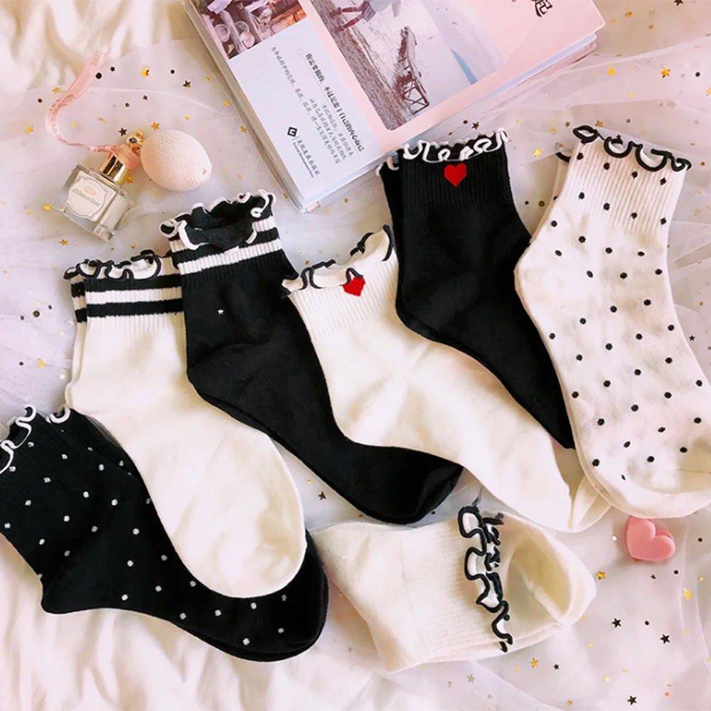 

1 Pair Women Cotton Socks Red Heart Polka Dot Socks White/Black Ruffle Short Socks Casual Girls Socks