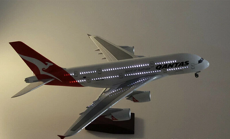 1/160 масштаб самолета 46 см пассажирский самолет A380 Qantas Airways светодиодный самолет модель