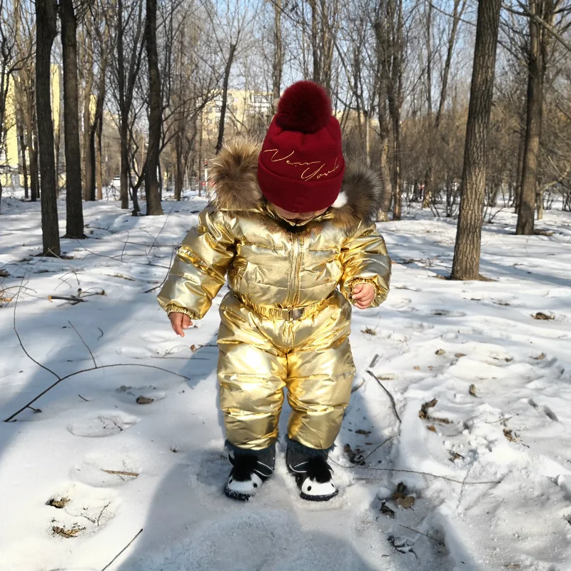 Зимние детские комбинезоны на утином пуху, коллекция 90% года одежда с капюшоном и большим натуральным мехом для мальчиков утепленный комбинезон для девочек От 1 до 5 лет детский зимний костюм