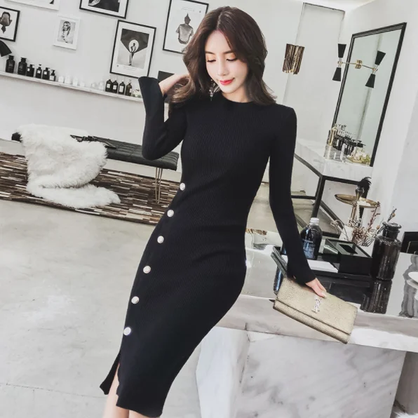 Женское трикотажное платье-футляр с разрезом Осеннее черное облегающее