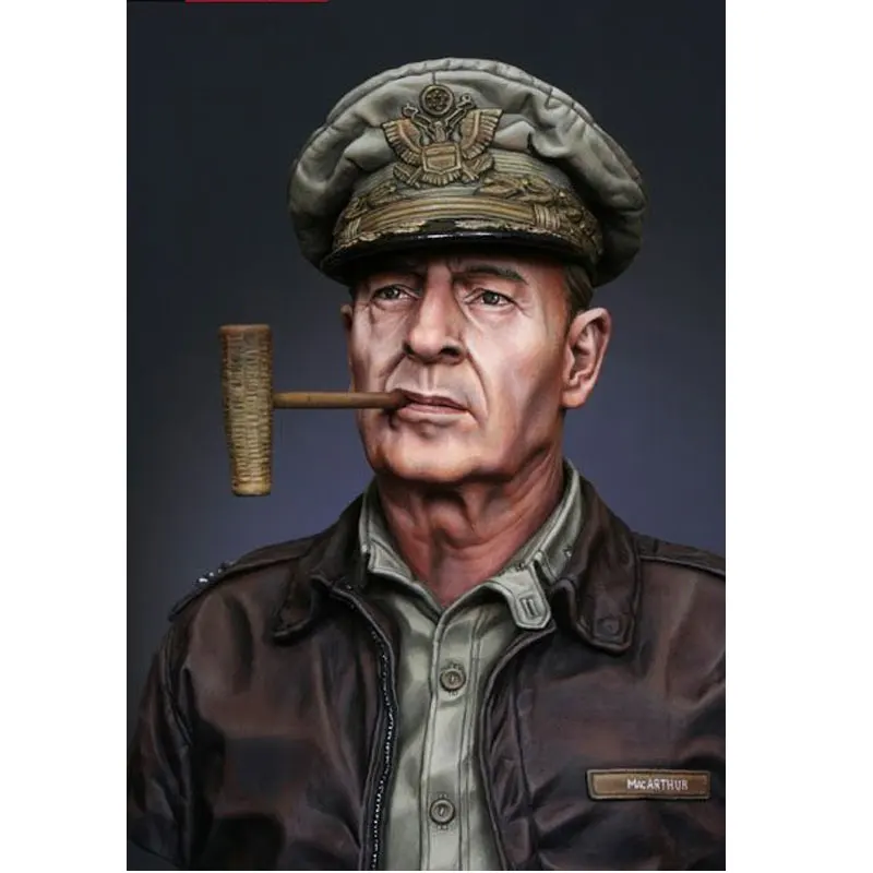 Douglas MacArthur (2)