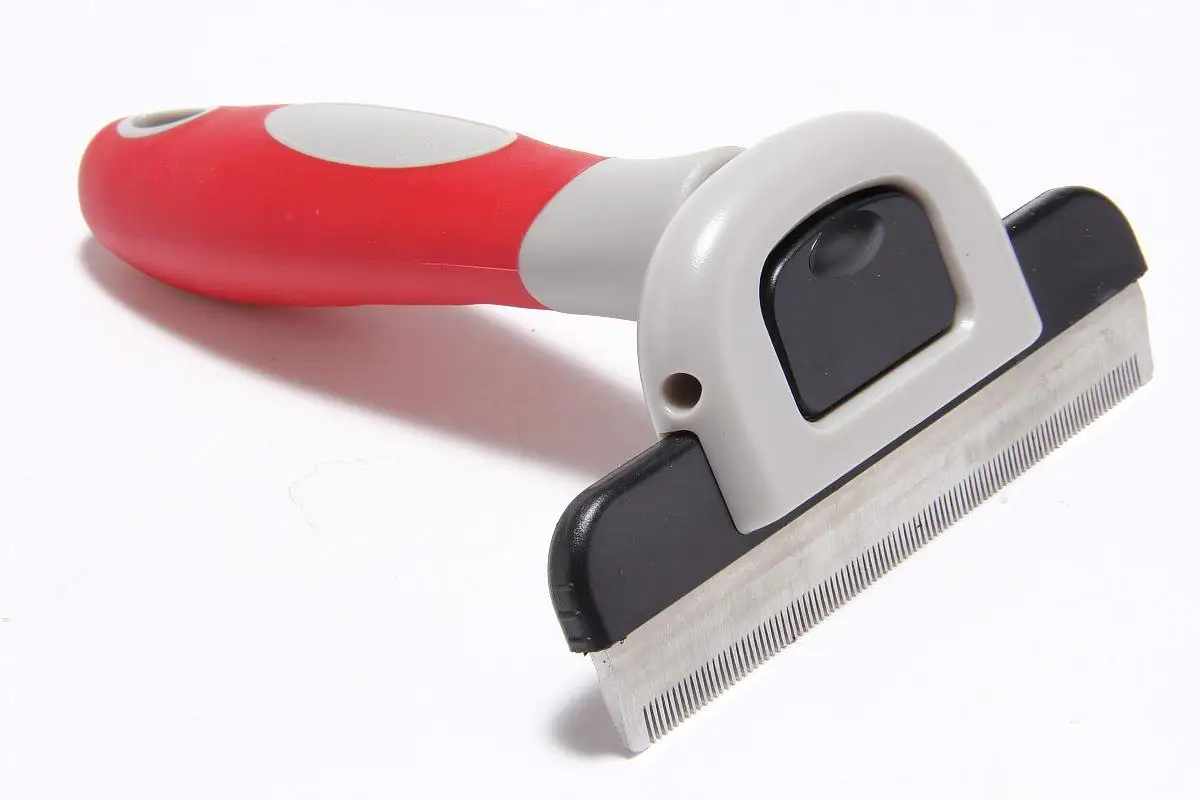 Pet hair removal comb (50). jpg