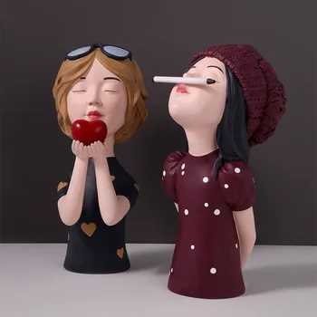 

[HHT] CREATIVE HOLDING HEART GIRL STATUE DECORATION BOW HEADBAND GIRL HEART CHARACTER HOME ACCESSORIES CRAFTS GIFTS