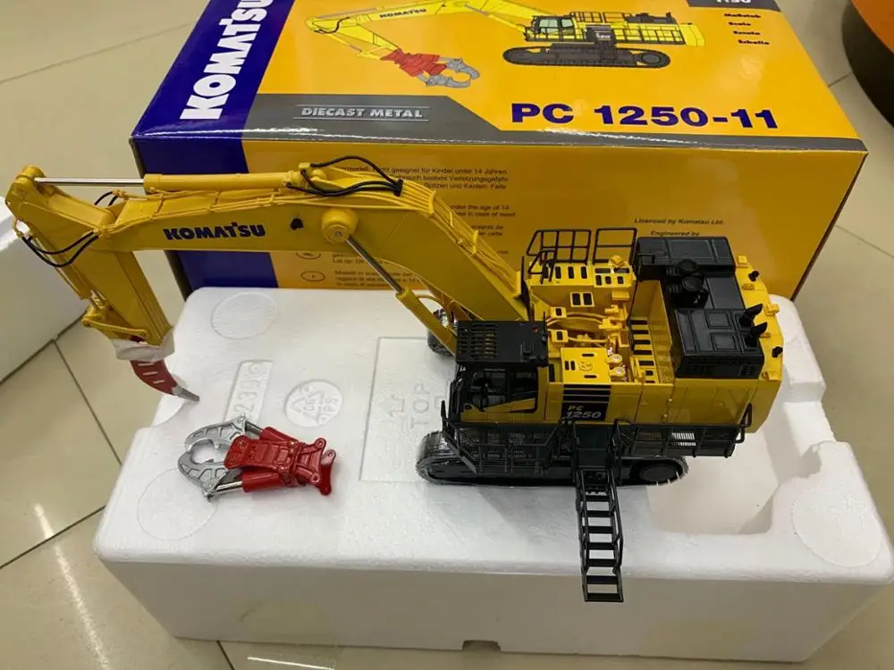 Экскаватор для демонтажа топлива NZG 9991 Komatsu масштаб 1:50 литая модель новая в